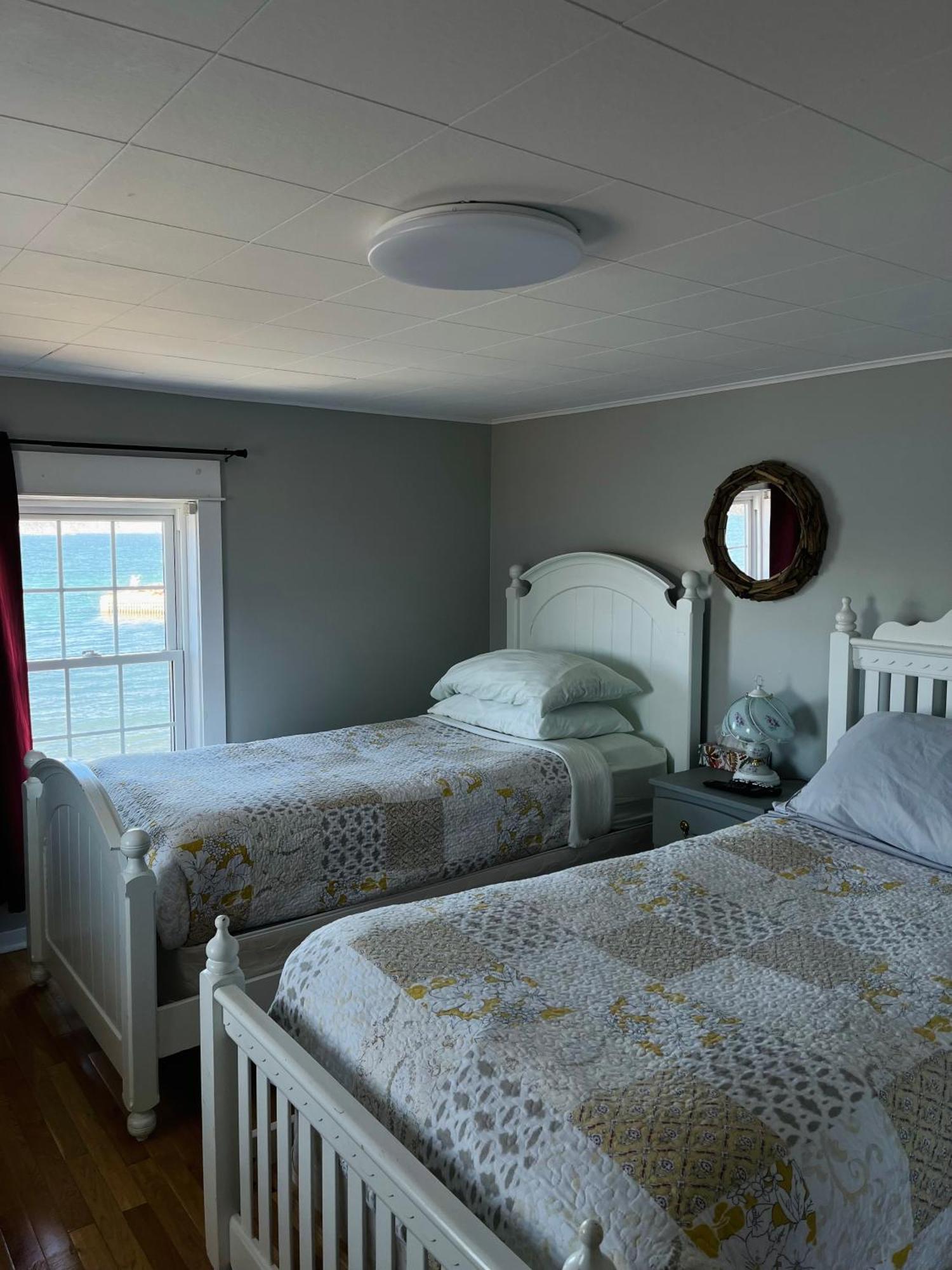 Toulinguet Inn - Suites Twillingate Buitenkant foto