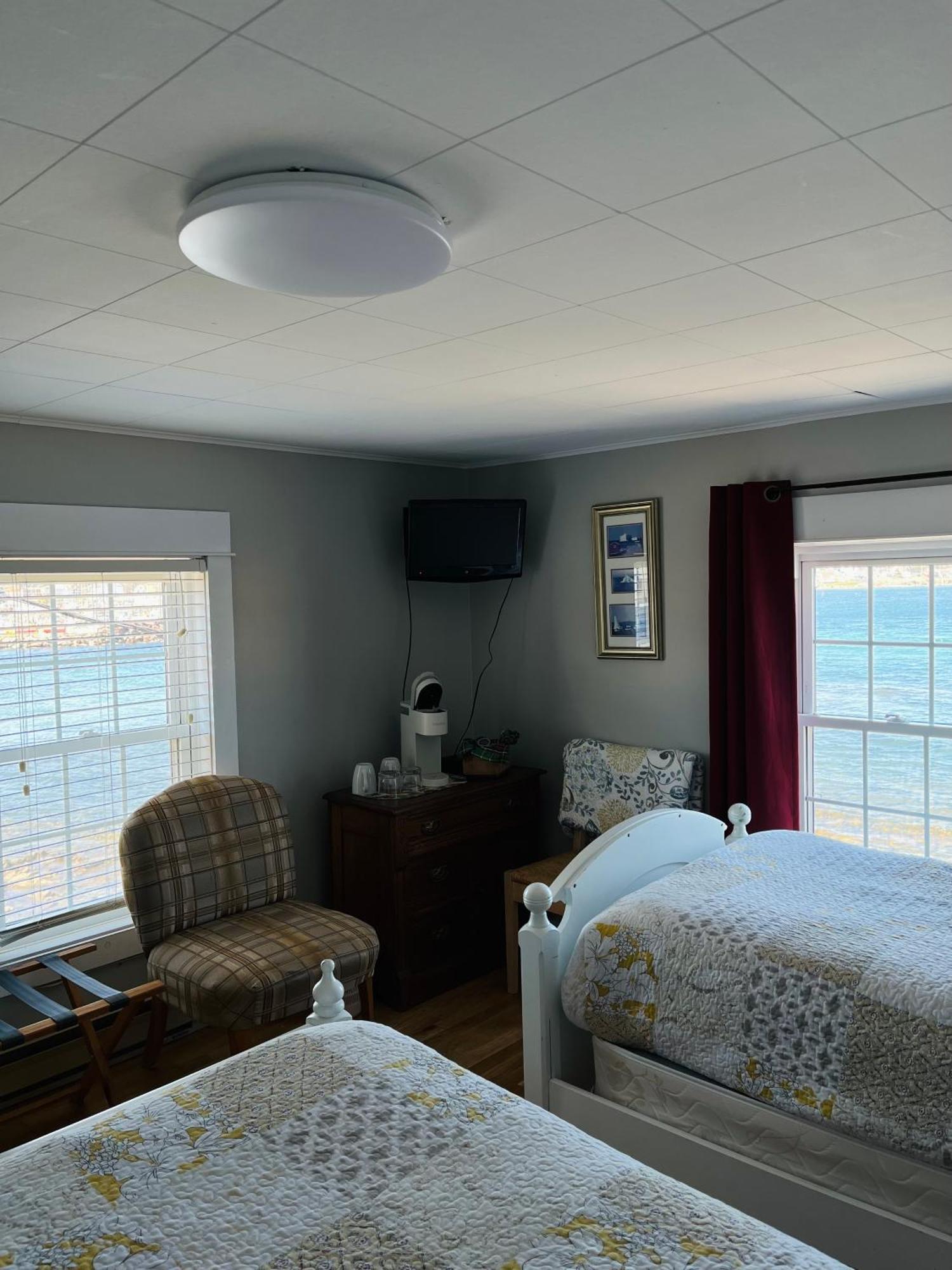 Toulinguet Inn - Suites Twillingate Buitenkant foto