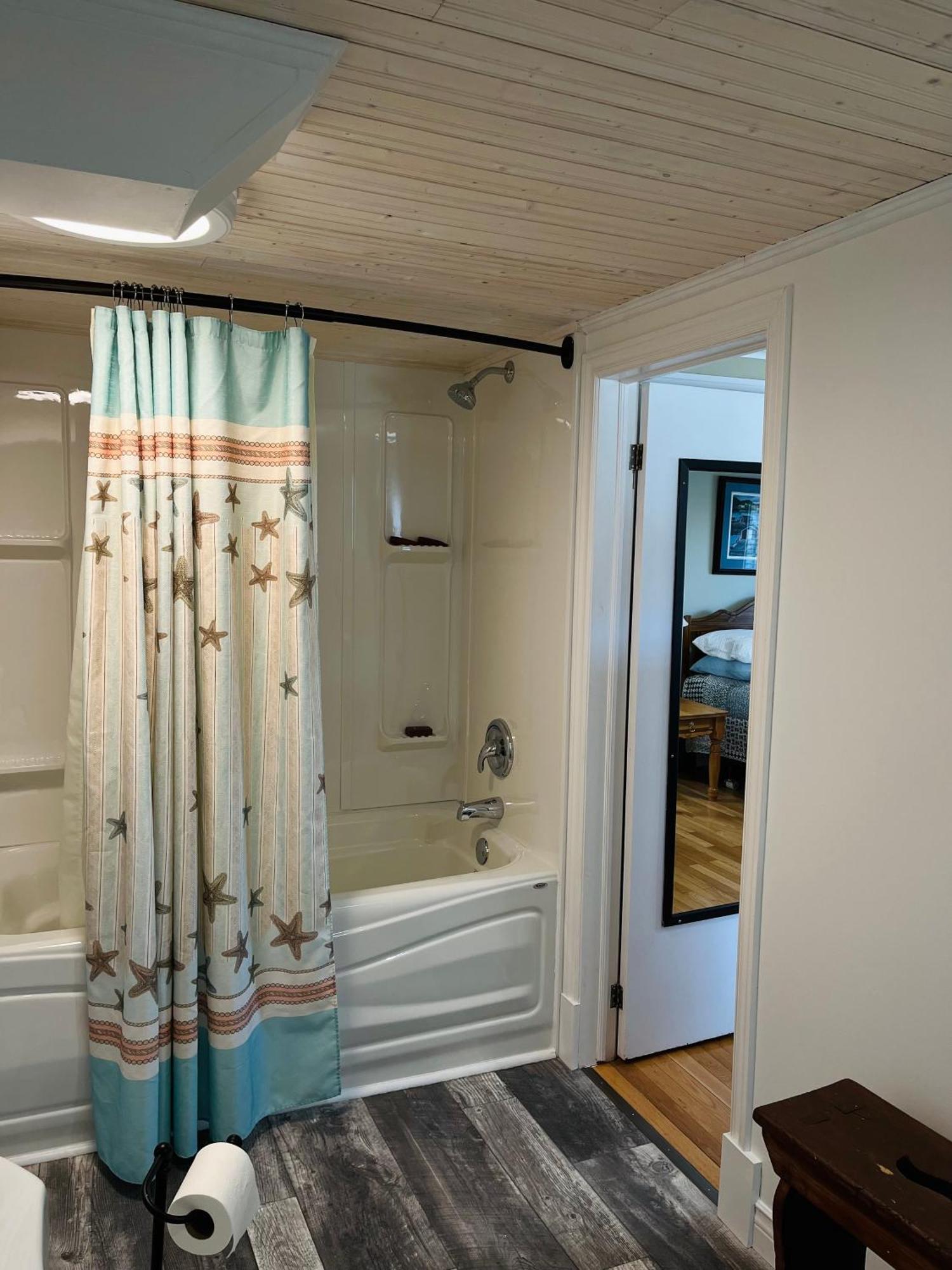 Toulinguet Inn - Suites Twillingate Buitenkant foto
